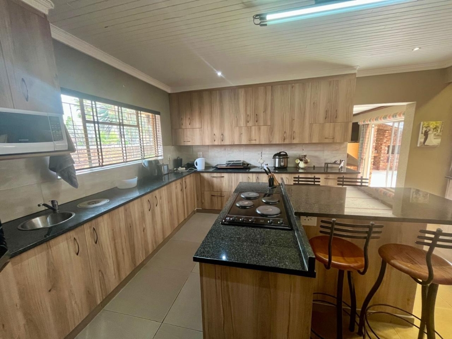 3 Bedroom Property for Sale in Flimieda North West
